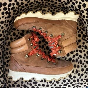 Sorel Kinetic Conquest Tan Winter Boots
